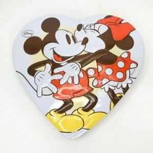 Disney Mickey & Minnie Mouse Heart Candy Tin EMPTY 2016 Love Kissing